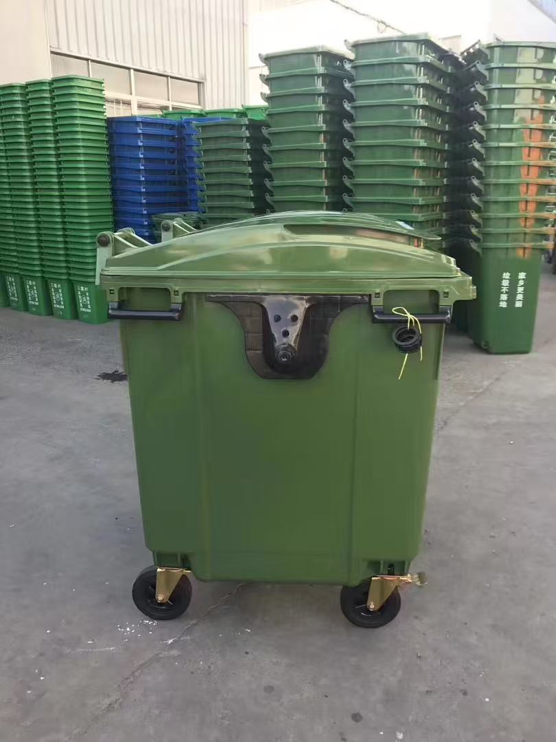 1100L Large Plastic Garbage Bin with Lid showcase