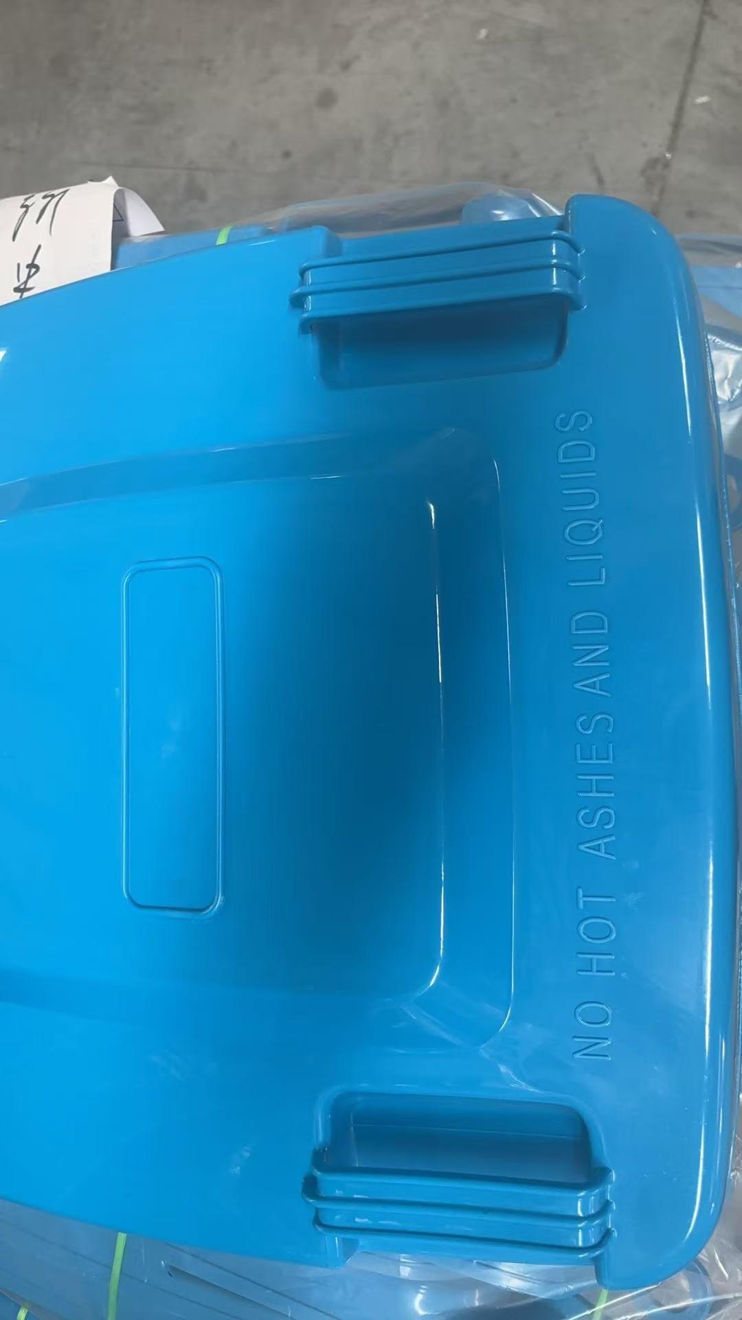 blue 120L/32 Gallon Foot Pedal Wheelie Waste Bin