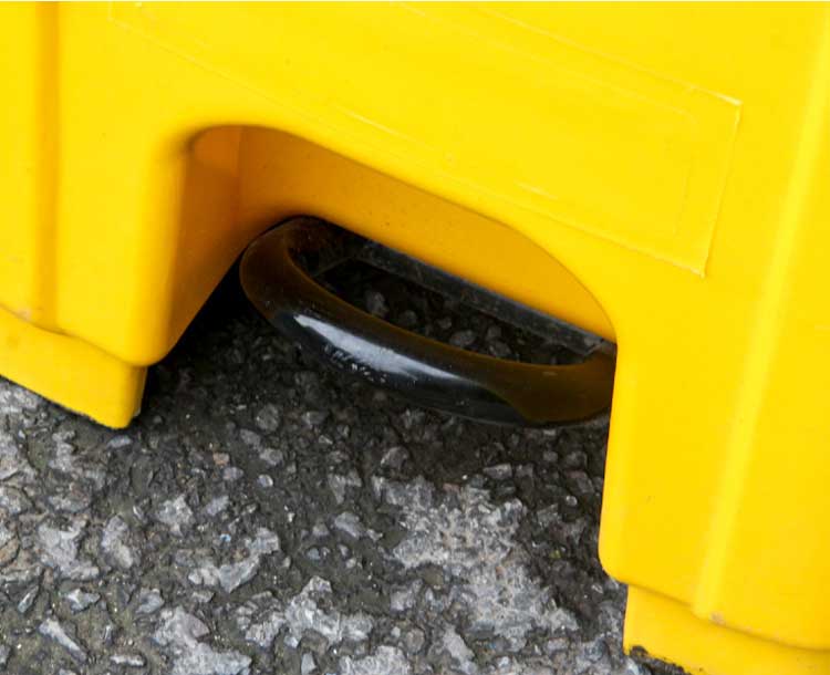 240L/64 Gallon Outdoor Plastic Trash Bin with Pedal details