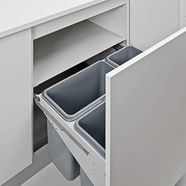 Pull-Out Bin