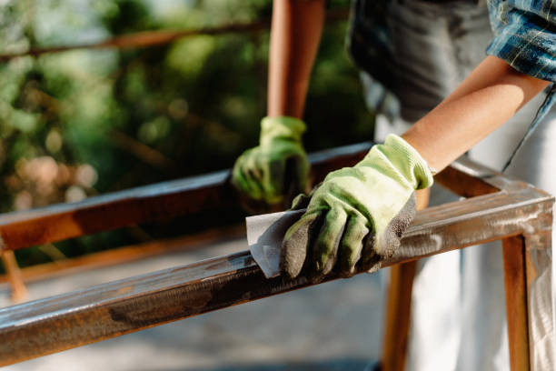 Restore-and-Refinish-Weathered-Outdoor-Metal-Furniture