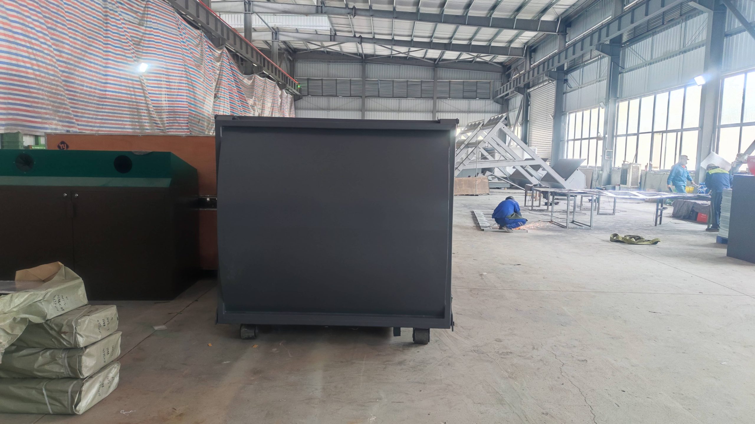 7m³ Mobile Compactor trash Bin (With Hopper)