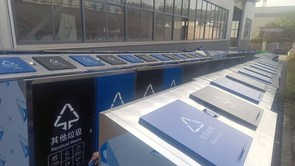 Fabricante de contêineres de lixo metálicos com rodas
