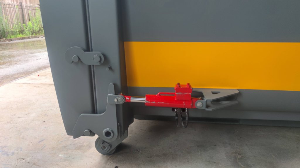mobile waste compactor detail
